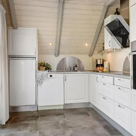 Holiday home 4 Bedroom Awesome In Romo Bolilmark